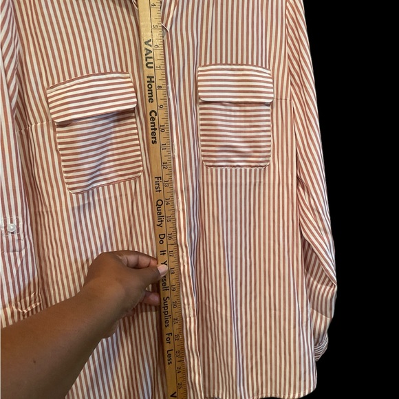🌺Express Lg Classic Safari Style Pinstriped Blouse - Picture 5 of 17
